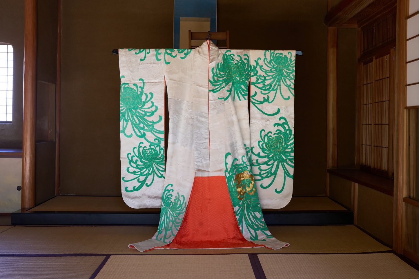 Kaga-Yuzen Furisode with Chrysanthemum Motifs on a Figured Ground Woven with Silver Foil Threads 1970s