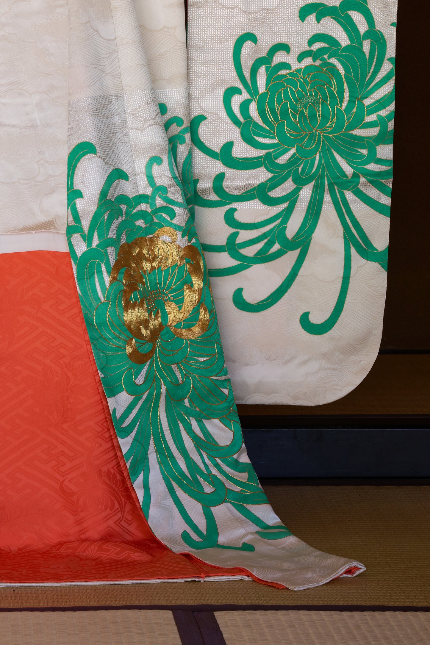 Kaga-Yuzen Furisode with Chrysanthemum Motifs on a Figured Ground Woven with Silver Foil Threads 1970s