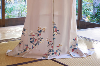 Kaga-Yuzen Silk Houmongi – Refined Floral & Subtle Colors, 1970's