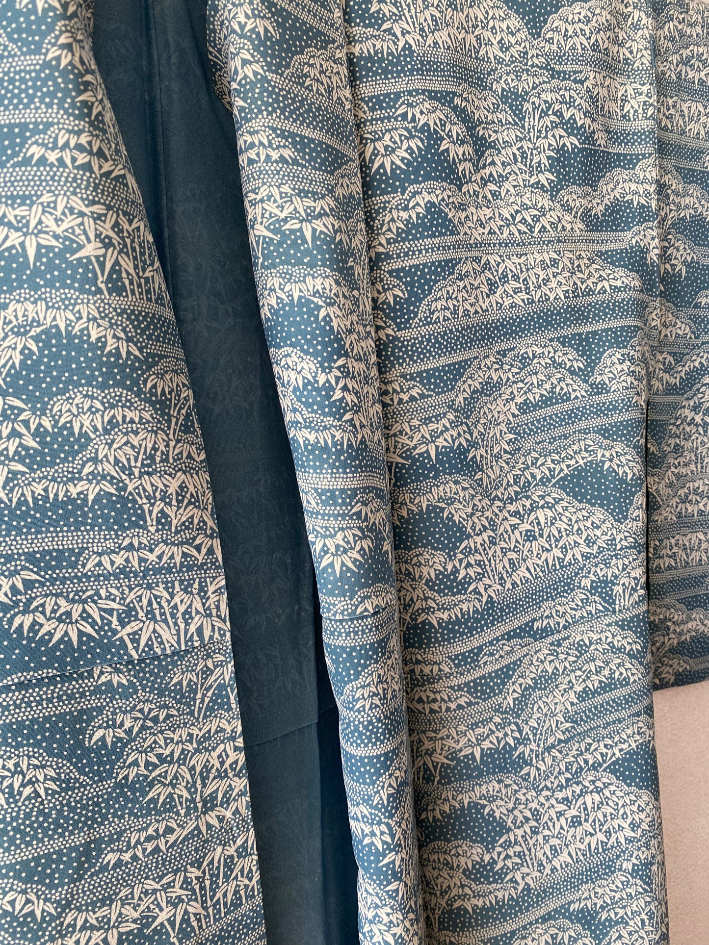 Vintage Silk Komon Kimono with Bamboo Grass Motif – Unlined (Hitoe) – Early 1970s