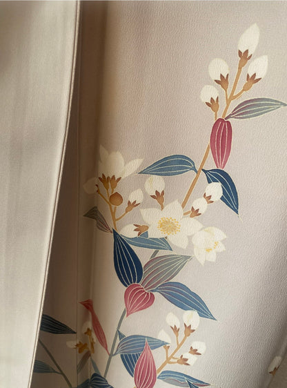 Kaga-Yuzen Silk Houmongi – Refined Floral & Subtle Colors, 1970's