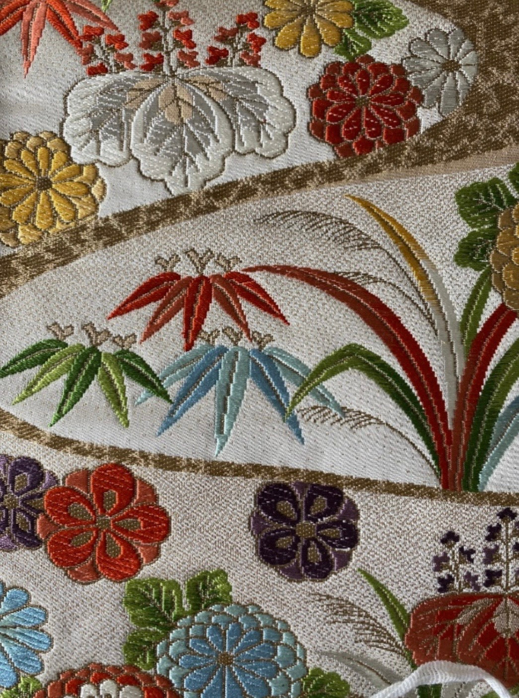 Vintage 1970s Nishijin Kinran Silk Obi with Flowing Floral Motif