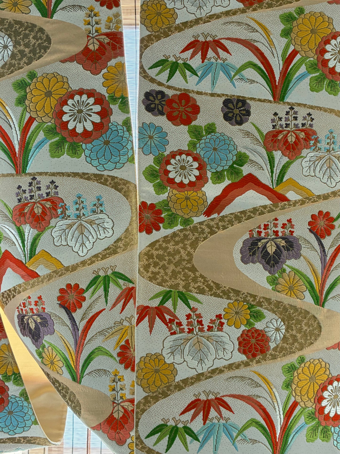 Vintage 1970s Nishijin Kinran Silk Obi with Flowing Floral Motif